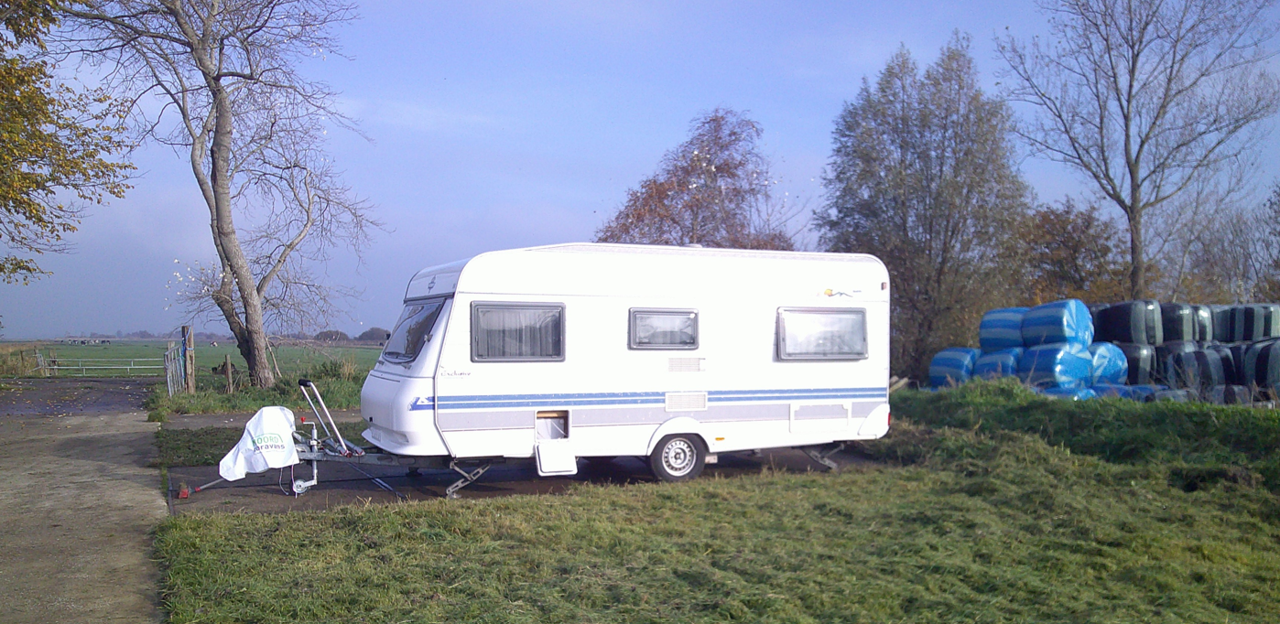 Wintercaravan geplaatst dankzij SUN Friesland, Pape Fonds en de Vitus Stichting